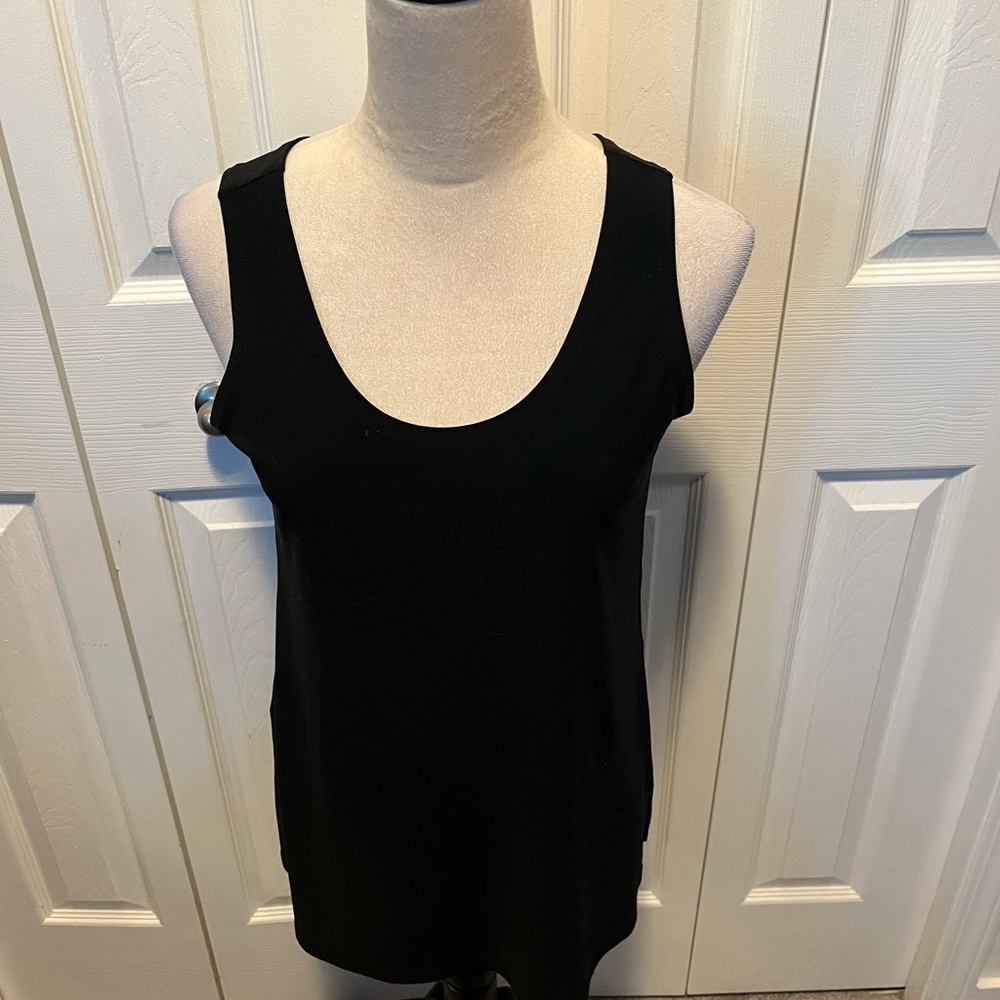 Sympli Size 8 Classic Black Sleeveless Top